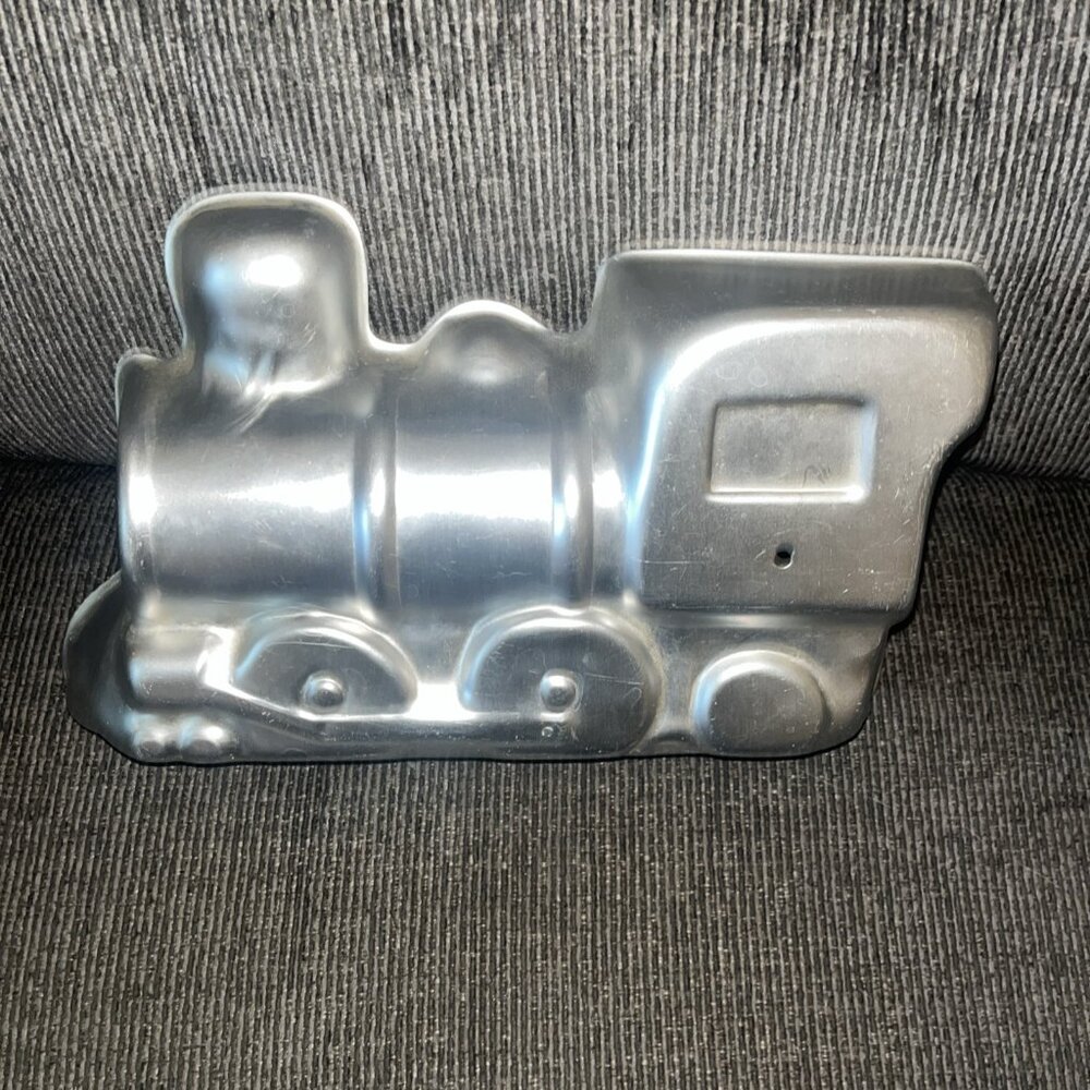 Vintage Train Cake Pan 1974 Wilton 3-D Stand Up Cake Mold #502-852 1 Side Only